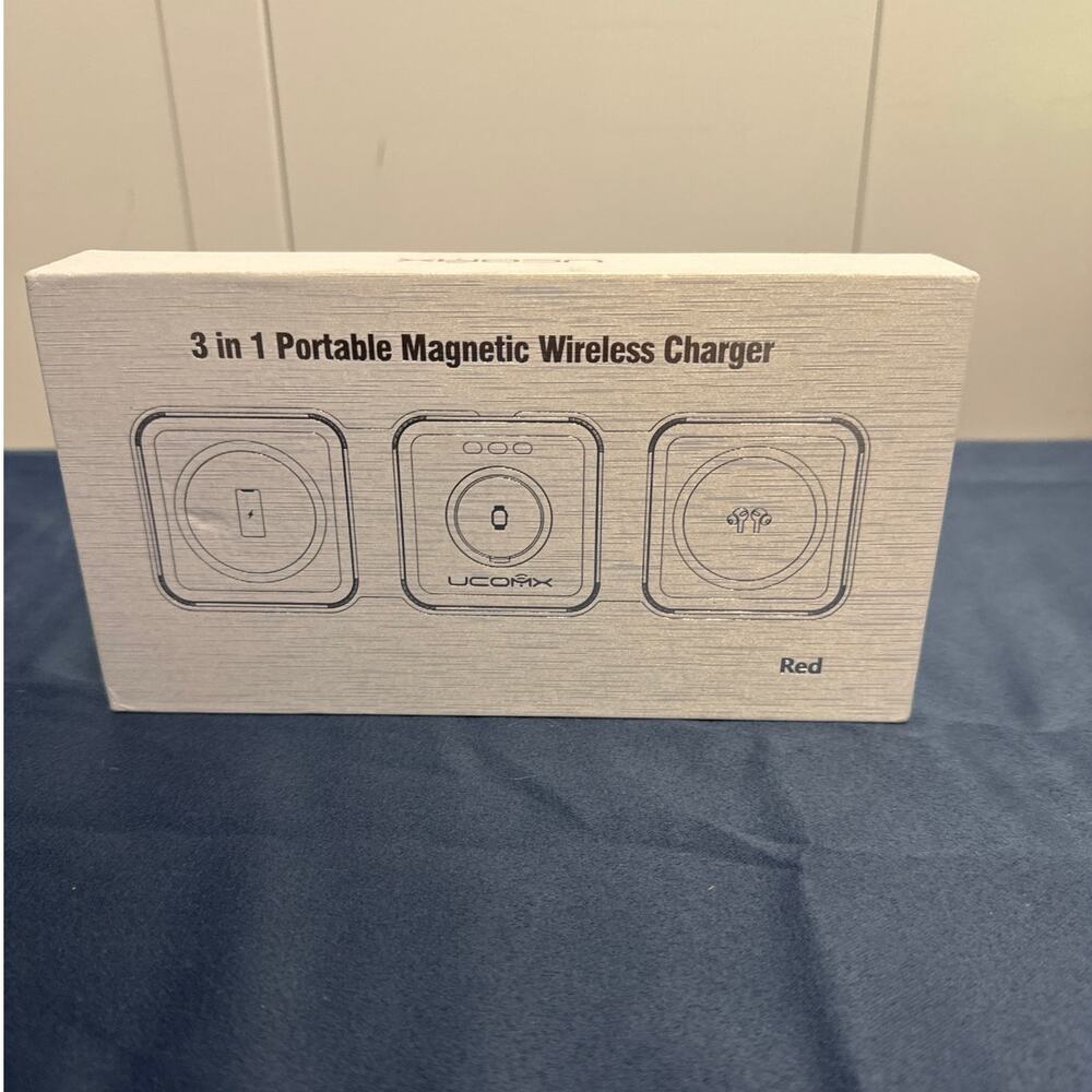 UCOMX 3 in 1 Portable‎ Magnetic Wireless Charger Color Red NIB